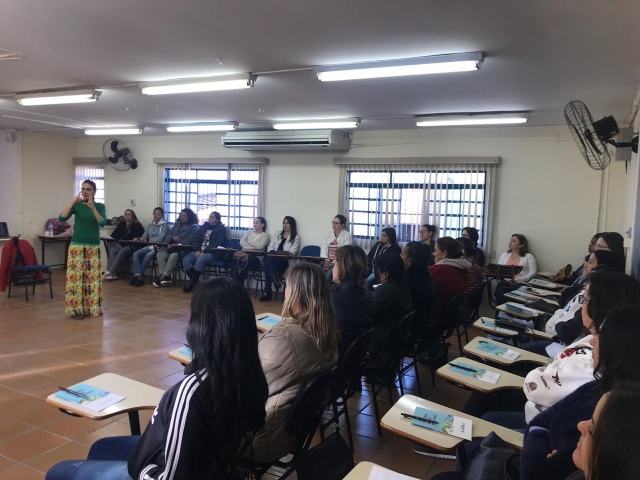 As temáticas abordadas envolveram aspectos da prática educativa