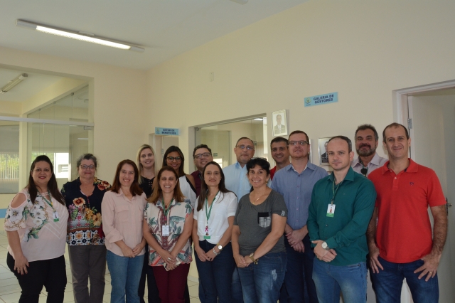 Cíntia Duarte com os membros do Conselho Administrativo eleitos para o biênio 2019-2021