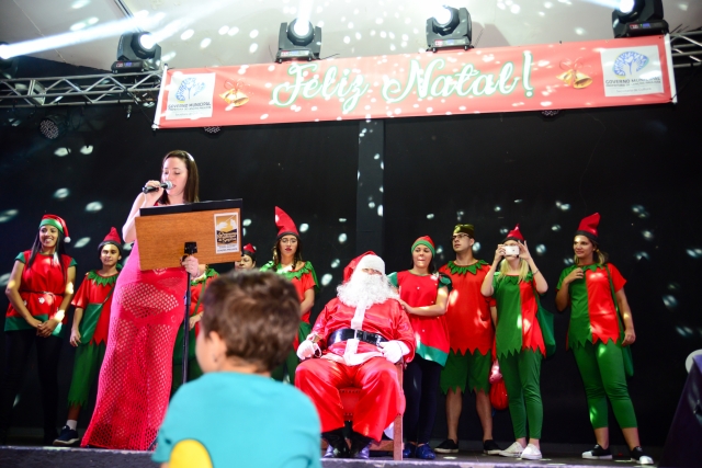 Papai Noel chega na abertura do Natal Espetacular que vai colorir e iluminar a cidade