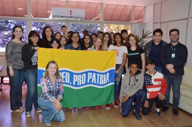 Prado durante o encontro com os alunos do Virgílio Capoani nesta terça-feira, 26