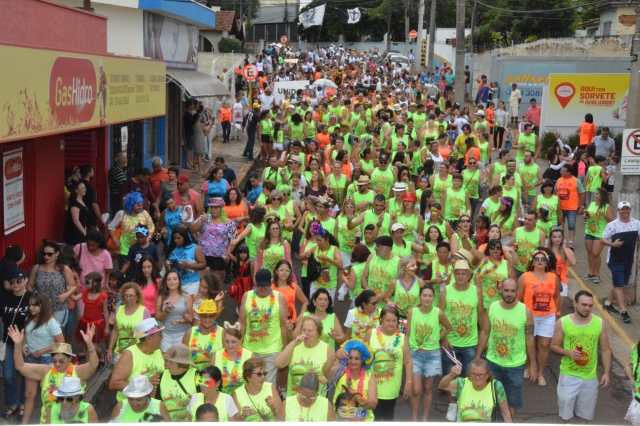 Tradicional desfile de blocos abre o Carnaval 2020