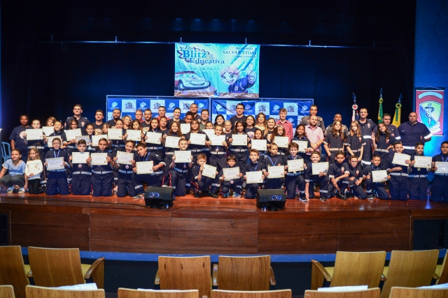 Em 2019, cerimônia de formatura do Projeto foi realizado no Teatro Municipal Adélia Lorenzetti
