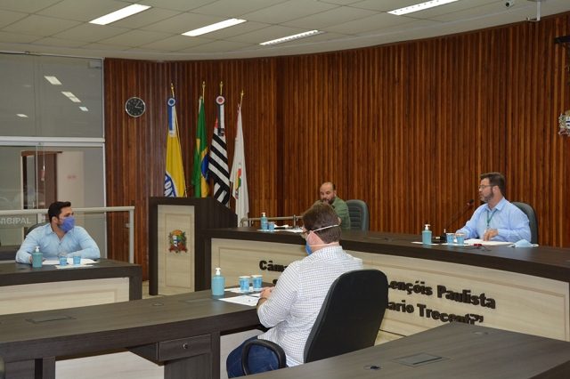 Prado, Nardeli, Railson e Dr. Celso durante coletiva desta segunda-feira