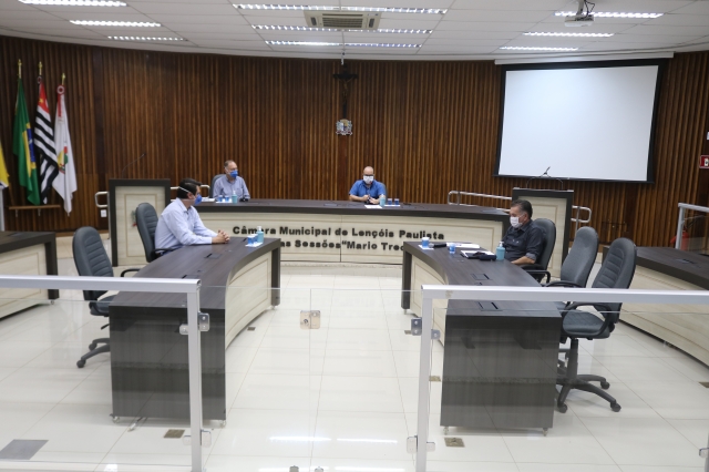 Nardeli, Dr. Norberto, Ricardo e Ney durante coletiva de imprensa desta segunda-feira, 4 de maio