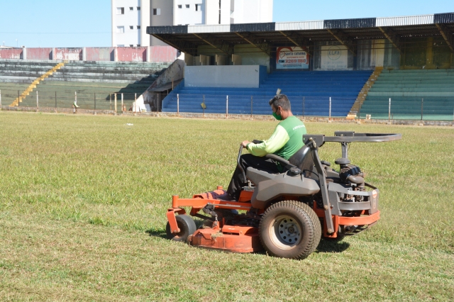 Gramado do Estádio Archangelo Brega passou por manutenção