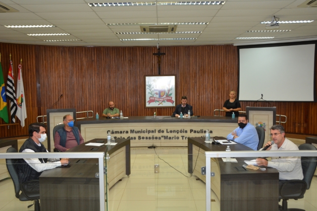 José Denilson Nogueira esteve na coletiva para dirimir dúvidas sobre os preços pagos nos testes