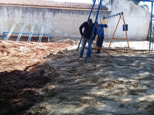 Equipe do Meio Ambiente prossegue com reforma do sistema de lazer "Maria Pequena", na Nova Lençóis