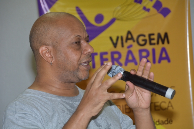 O escritor Renato Negrão durante palestra realizada na terça-feira, no Espaço Cultural Cidade do Livro
