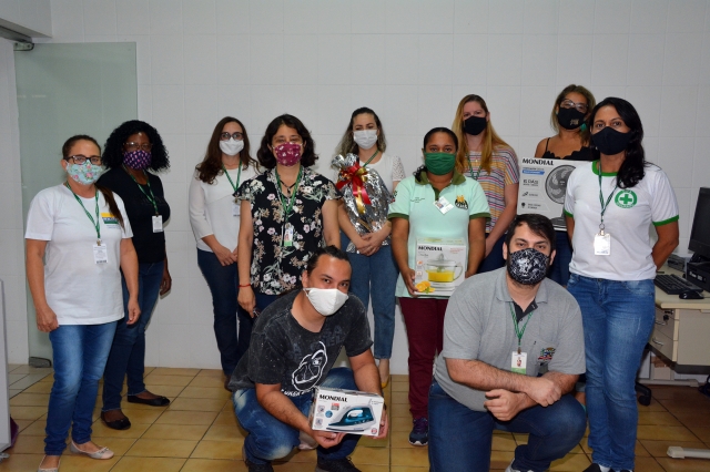 Servidores premiados durante o sorteio realizado dentro da programação da SIPAT 2020