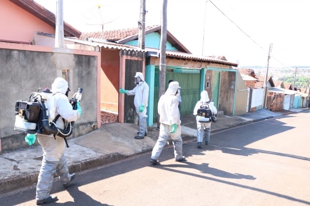 A nebulização contra o mosquito Aedes Aegypti segue até sexta-feira na Vila São João