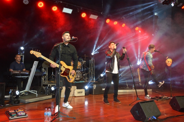 Banda NAMP é uma das atrações do Lençóis In Live Especial - Campanha do Agasalho