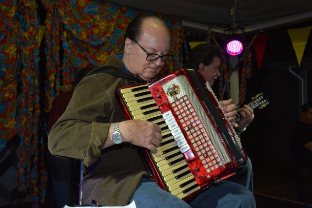 Emílio Pelegrin se apresenta na sexta-feira, 25, durante edição online do Arraiá do MAC