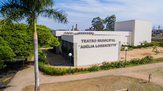 Teatro Municipal possui capacidade para 609 lugares em uma área de mail de 10 mil quadrados