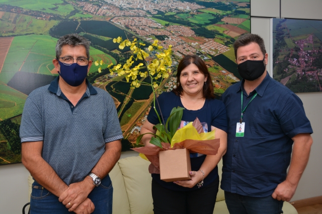 Após 27 anos na entidade, Ana Lúcia se despede da entidade; na foto Prado, Neno e Ana Lúcia