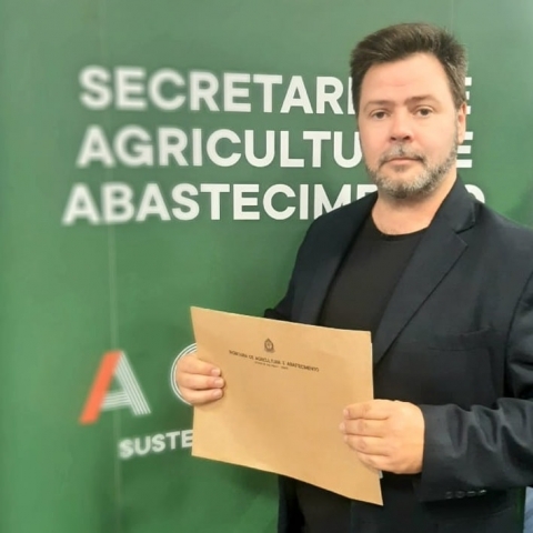 Prefeito retorna de São Paulo com reforço para a frota municipal