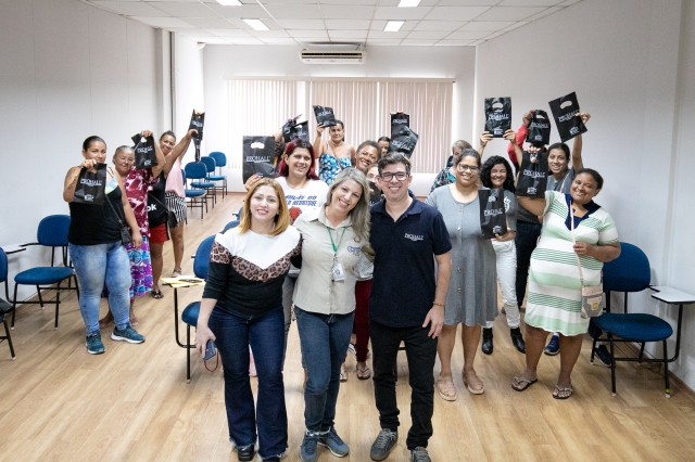 Alunos, professorese covidados participantes do curso