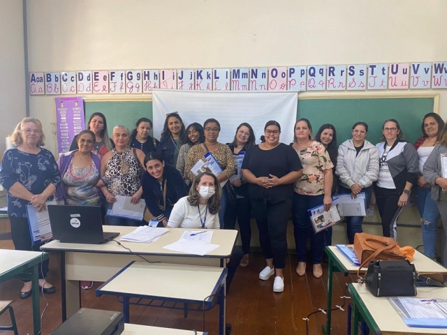 Capacitação focou importância de todos os servidores no processo da Educação