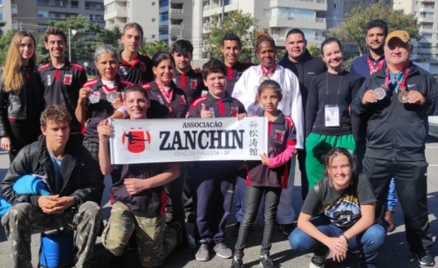 Além das medalhas, caratecas lençoenses conquistaram vaga para a disputa do Brasileiro de Karate