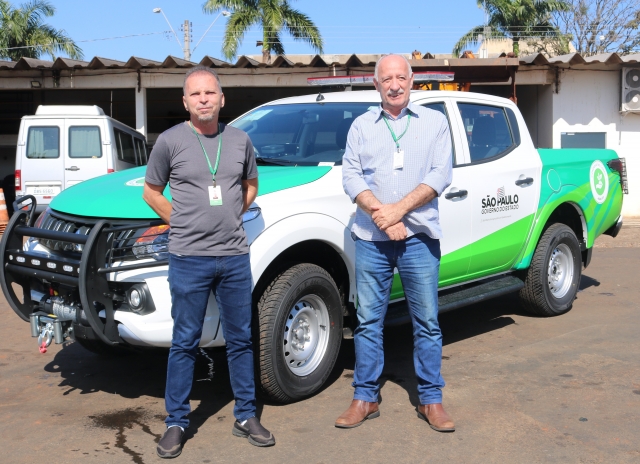 O coordenador da SSP, Tenente Rezino, e o secretário Coronel Fantini receberam o veículo