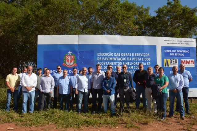 Encontro reuniu técnicos do DER, do consório responsável pela execução da obra e representantes da Prefeitura