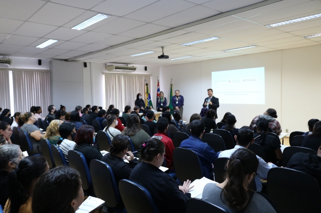 Programa tem como objetivo oferecer ocupação, renda e qualificação profissional para a população em situação de desemprego