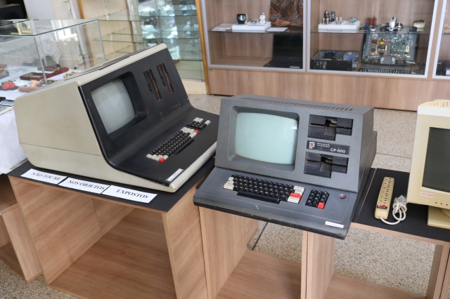 Computadores foram evoluindo e reduzindo de tamanho ao longo das décadas