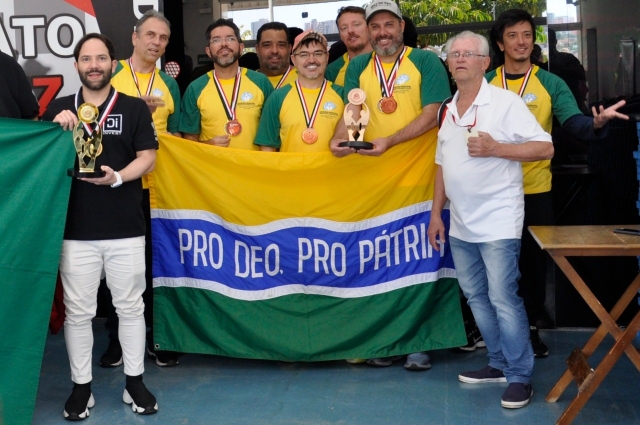 Equipe feminina conquistou medalha de ouro e o masculino bronze, na modalidade de xadrez dos Jogos Regionais
