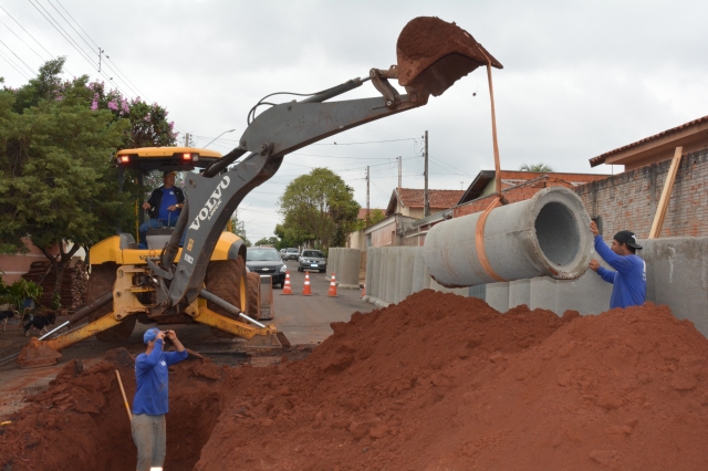 Obras tem o objetivo de auxiliar na redução dos alagamentos que acontecem na região
