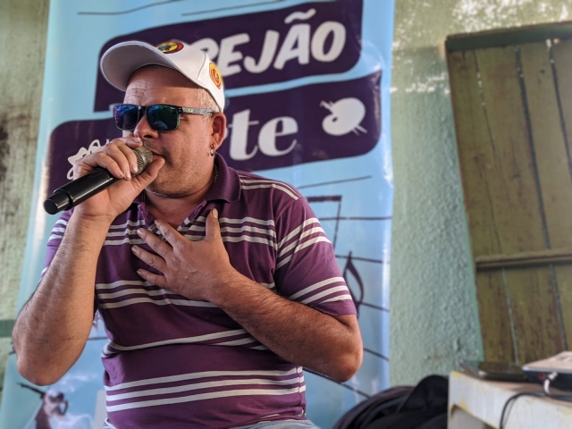 Na foto, Reinaldo Show durante uma das edições do Varejão & Arte