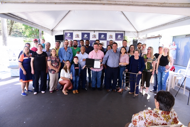 Autoridades e familiares de Alberto Repke participaram do evento