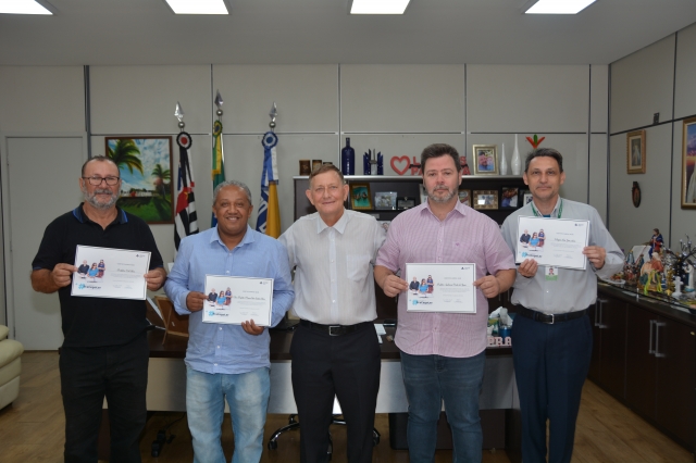 Prefeito Prado durante encontro com o presidente do Conselho de Pastores Paulo Lemos
