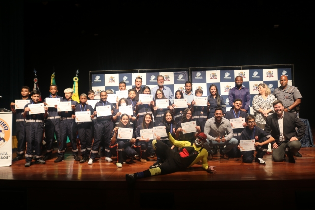 Projeto atende crianças entre crianças entre 9 e 11 anos