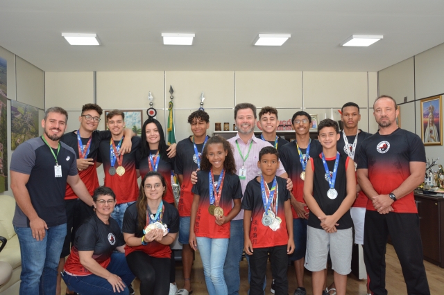 Lençoense Nathalia Briquezi é 1ª atleta beneficiada com recursos do Fundo Municipal do Esporte