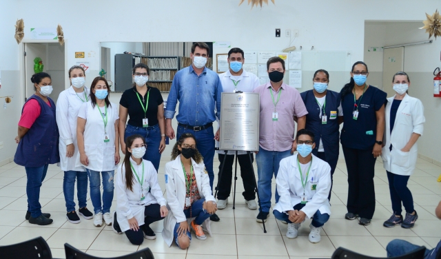 O prefeito Anderson Prado esteve nas unidades acompanhado do secretário de Saúde, Ricardo Conti Barbeiro