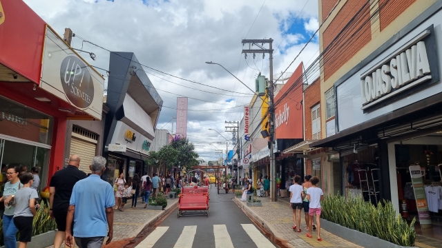 Pagamentos e bonificações aos servidores injetam milhões na economia local