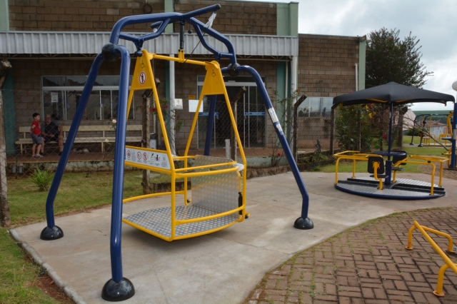 Município recebe playground adaptado