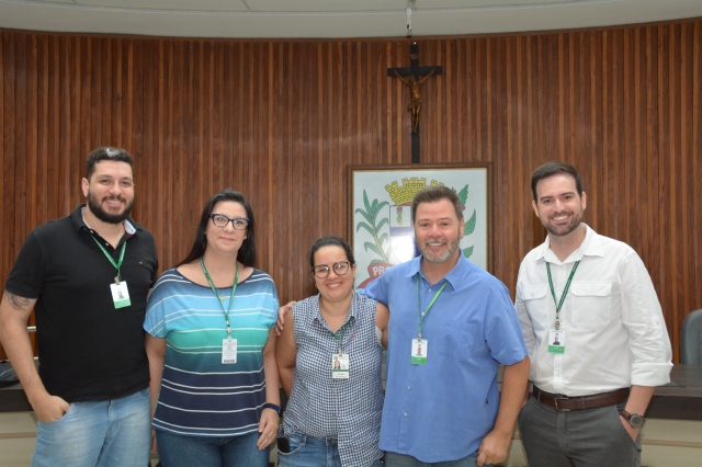 Prado com a equipe da Secretaria de Recursos Humanos durante a integração