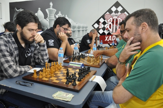 Disputa da primeira rodada tem início às 12h30 no Ginásio Tonicão