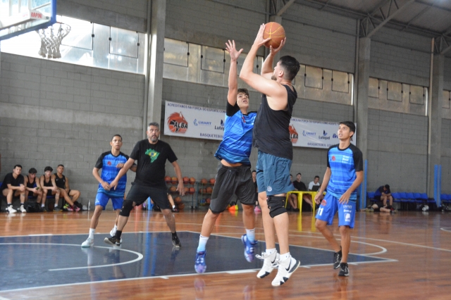 Competição disputada na Arena ALBa recebeu doze equipes