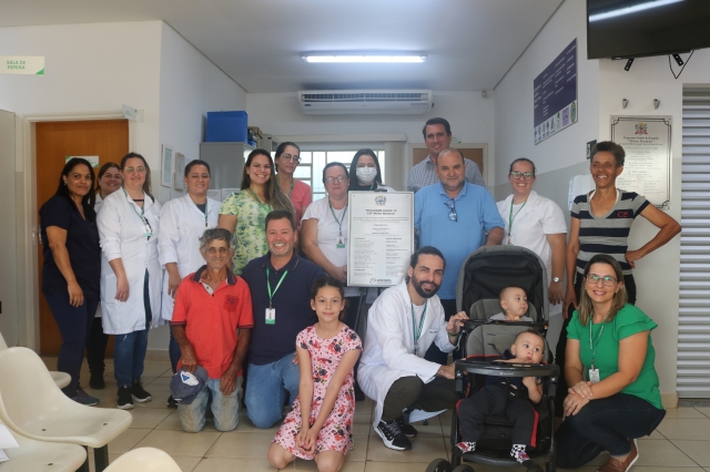 Na imagem, ato de implantação na ESF do Júlio Ferrari