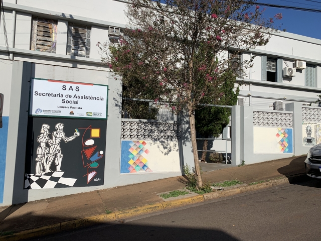 Beneficiados devem levar comprovante de matrícula na Secretaria de Assistência Social