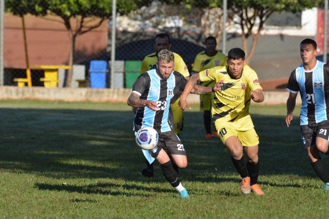 Na foto, lance do jogo Paulista e Grêmio da Vila