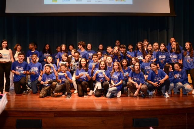 Estudantes de Lençóis e Macatuba por mais um ano farão intercâmbio em Portugal
