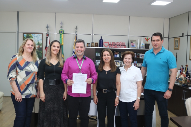 Nova diretoria esteve no Gabinete do Prefeito