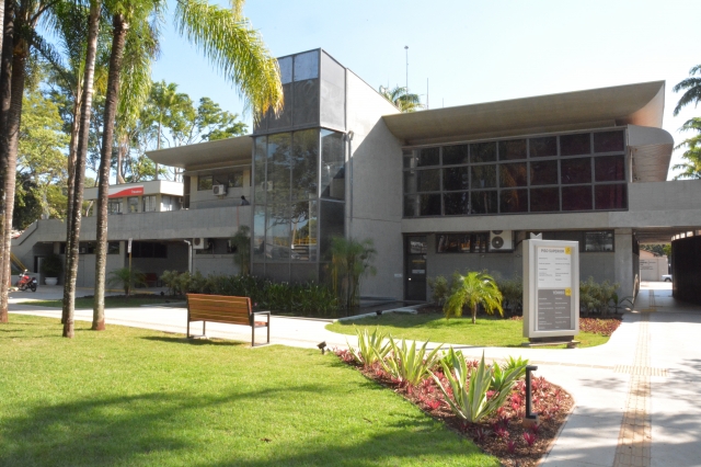 Na foto, fachada do Paço Municipal: repartições interna e externas suspendem expediente nos dias 12 e 13 de fevereiro