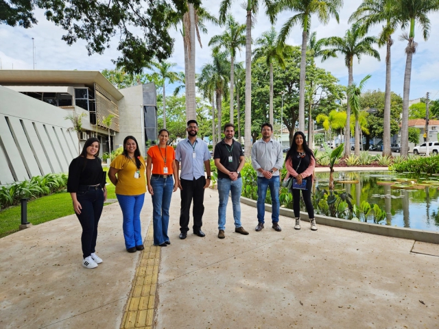 Na foto, equipe da Secretaria de RH durante encontro com servidores da Prefeitura de Itapeva