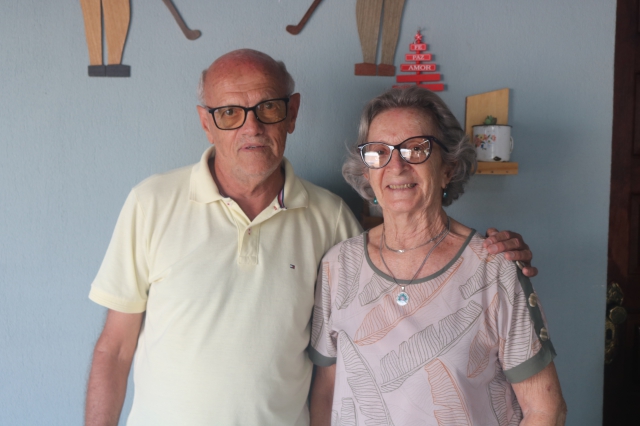 Casal de artesãos lençoenses produz e incentiva a participação de outros profissionais