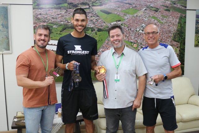 Prefeito recebeu a visita de mais um atleta que compete por Lençóis