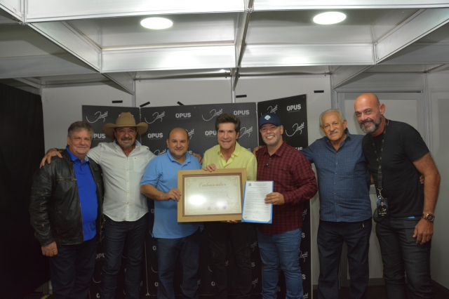 Cantor foi homenageado no último dia da Facilpa