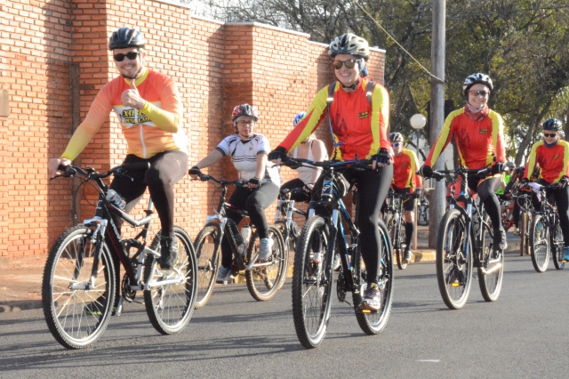 Inscrições devem ser feitas até o dia 20 de Dezembro na Secretaria de Esportes; na foto passeio ciclístico das férias (arquivo/Prefeitura)
